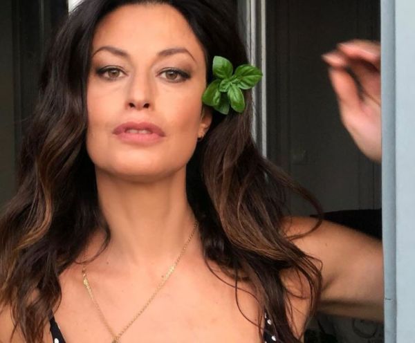 Δωροθέα Μερκούρη: Ιταλική φινέτσα στο σπίτι της στην Πλάκα