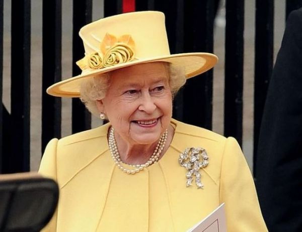 Βασίλισσα Ελισάβετ: Ο απίθανος τρόπος για να αποφεύγει τη δηλητηρίαση