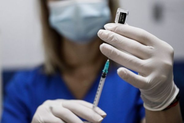 ΠΟΕΔΗΝ: Σταματάει το μονοδοσικό εμβόλιο στην ηπειρωτική χώρα – Τι θα γίνει με τα προγραμματισμένα ραντεβού;
