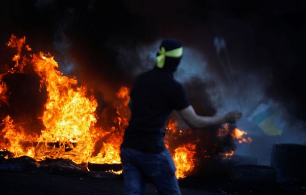 Μέση Ανατολή: Αγωνιώδεις προσπάθειες για κατάπαυση του πυρός