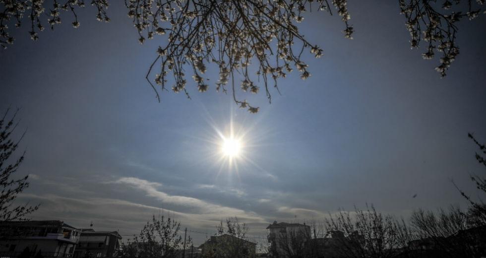 Καιρός: Απομακρύνεται η σκόνη από την ατμόσφαιρα – Ηλιοφάνεια τις επόμενες μέρες