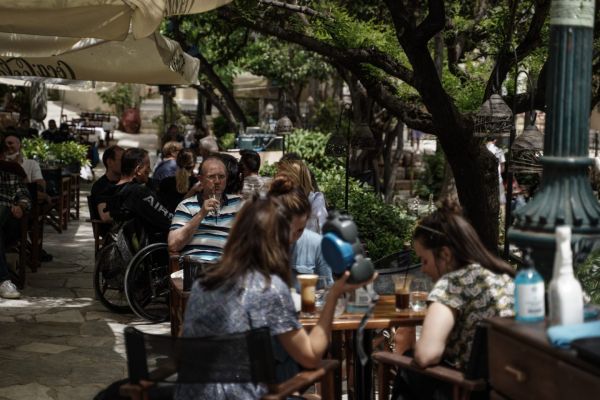 Βασιλακόπουλος: Γιατί δεν πρέπει να κολλήσουν κοροναϊό όσοι έχουν εμβολιαστεί με την πρώτη δόση
