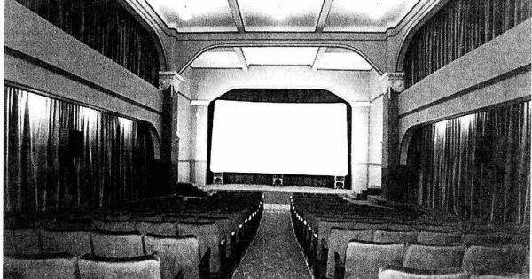 Τη διάσωση του ιστορικού κινηματογράφου «Χάι Λάιφ» ζητά ο Δήμος Πειραιά