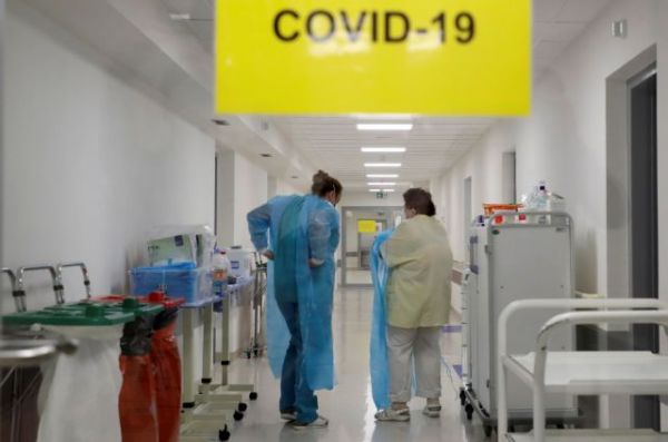 Μετάλλαξη Δέλτα: «Ένας μπορεί να κολλήσει έως επτά άτομα» – Τι λένε οι ειδικοί