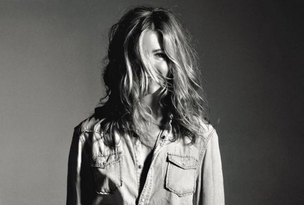 Τζένιφερ Άνιστον: Η ψυχανάλυση, ο γάμος και η πίεση που δέχεται