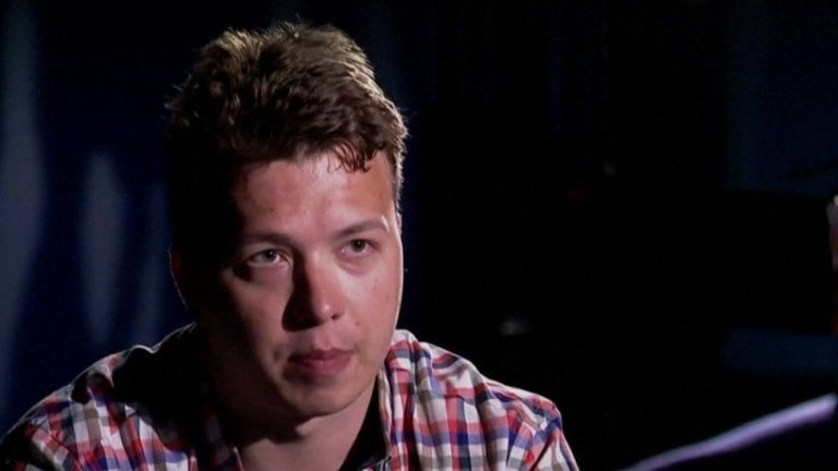 Λευκορωσία: Συνέντευξη Προτάσεβιτς στην κρατική τηλεόραση – «Τον πίεσαν» καταγγέλλει η οικογένειά του