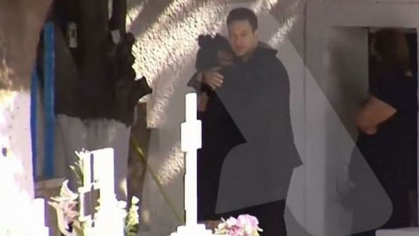 Γλυκά Νερά: «Έχασα το παιδί μου αν χάσω και το εγγόνι μου θα είναι η χαριστική βολή»