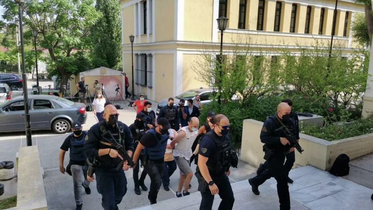 Πετράλωνα: Στην Ευελπίδων ο 35χρονος – «Δεν τη βίασα» είπε στους αστυνομικούς