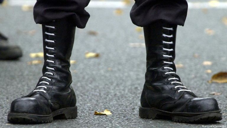 Σερβία: Η πανδημία του κοροναϊού ενισχύει την έξαρση του ακροδεξιού εξτρεμισμού