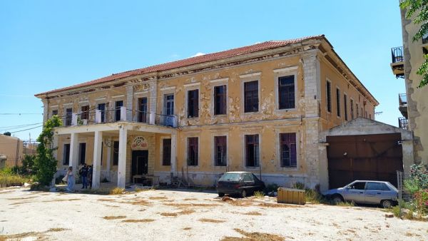 Χανιά: Ανακατάληψη της Ρόζα Νέρα – Αποχώρησαν οι αστυνομικοί