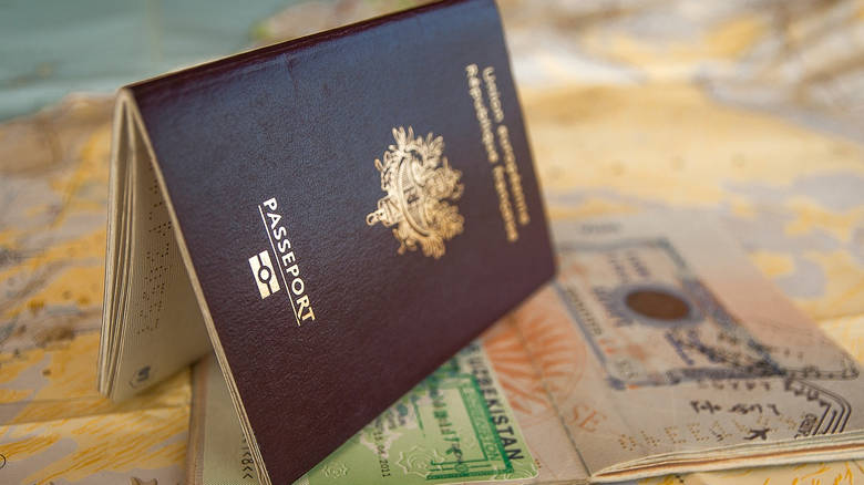 Golden Visa: Ο κοροναϊός έβαλε «φρένο» στις επενδύσεις στην Ελλάδα – Στη δεύτερη θέση οι Τούρκοι