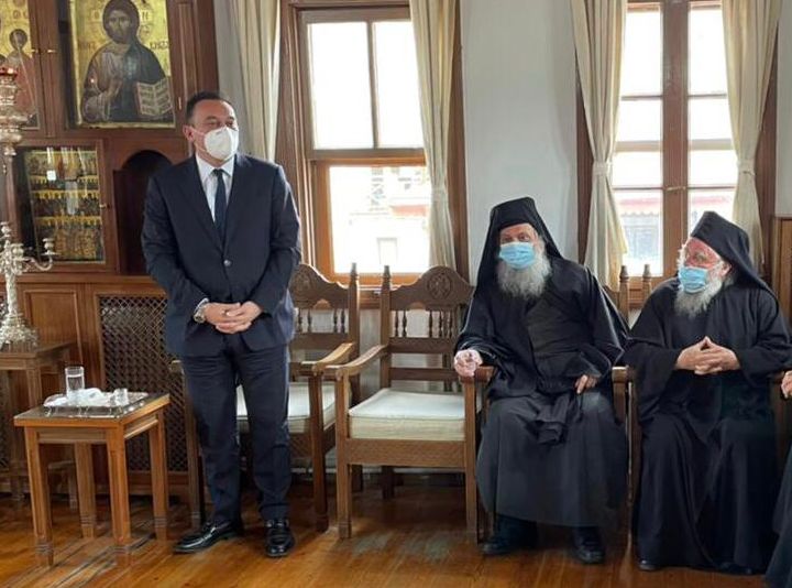 Επίσκεψη και συνομιλίες σε 10 Ιερές Μονές της Αθωνικής Χερσονήσου