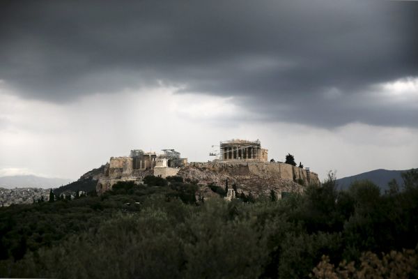 Καιρός: Καταιγίδες αναμένονται και σήμερα στην Αττική