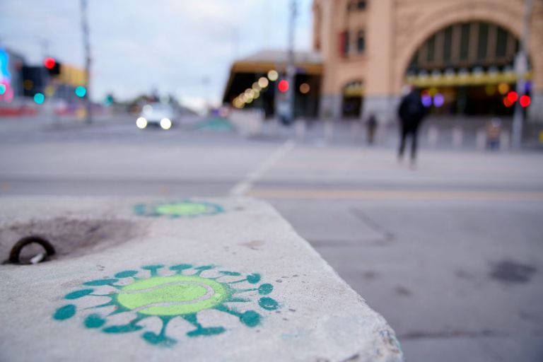 Κοροναϊός: Το επικίνδυνο κοκτέιλ που μπορεί να οδηγήσει σε ένα 4ο κύμα – Το παράδειγμα της Βρετανίας και οι προειδοποιήσεις των ειδικών