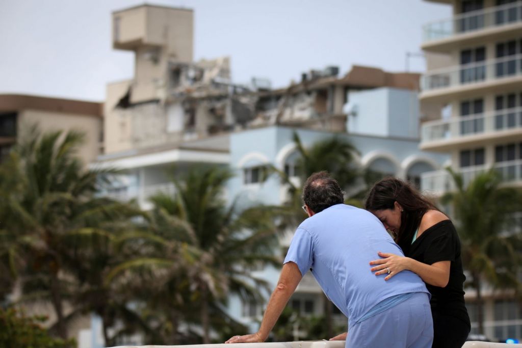 Μαϊάμι: Βυθιζόταν λίγα χιλιοστά επί 30 χρόνια το κτίριο που κατέρρευσε – Η έκθεση που αγνόησαν