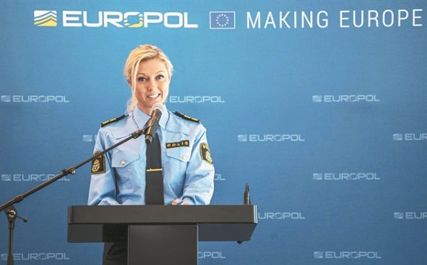 Επεσαν στην παγίδα του «Δούρειου Ιππου»