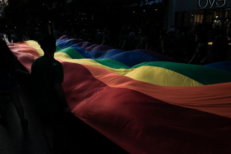 ΑΠΘ: Ομοφοβική επίθεση με μπουκάλια και κλοτσιές – Στο νοσοκομείο με ράμματα στο κεφάλι ένα από τα θύματα