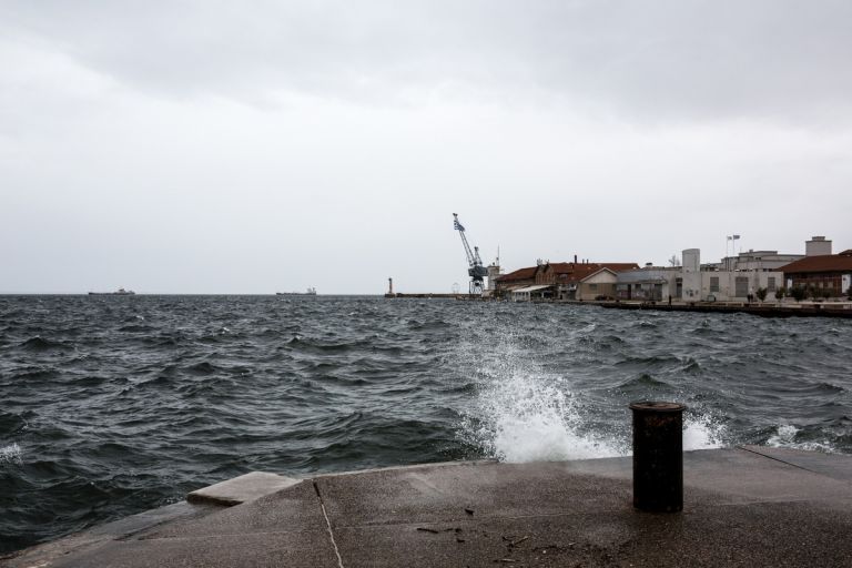 Θεσσαλονίκη: Νεκρός ανασύρθηκε 79χρονος από τον Θερμαϊκό