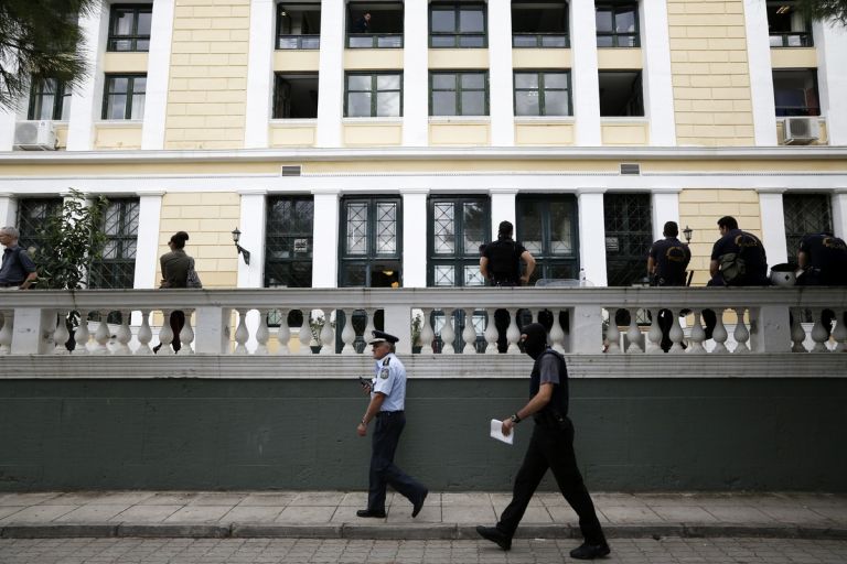 Κώτσηρας: Αυστηροποίηση των ποινών προβλέπει ο νέος Ποινικός Κώδικας – «Κόβεται» το βραχιολάκι για ειδεχθή εγκλήματα