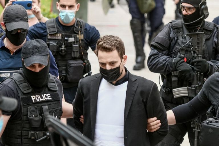 Γλυκά Νερά: Το παρελθόν ενός καθ’ ομολογίαν δολοφόνου – Τα επιτυχή ψυχολογικά τεστ και τα δώρα στα παιδιά