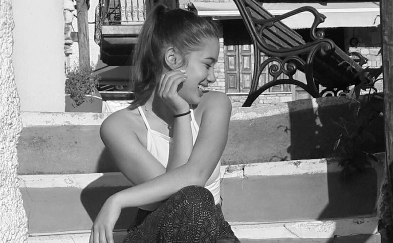 Γλυκά Νερά: Αυτή είναι η φωτογραφία που τράβηξε η Καρολάιν πριν τη δολοφονία της