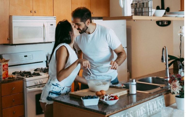 Ποιες τροφές μπορούν να βάλουν «φωτιά» στην ερωτική μας ζωή; 