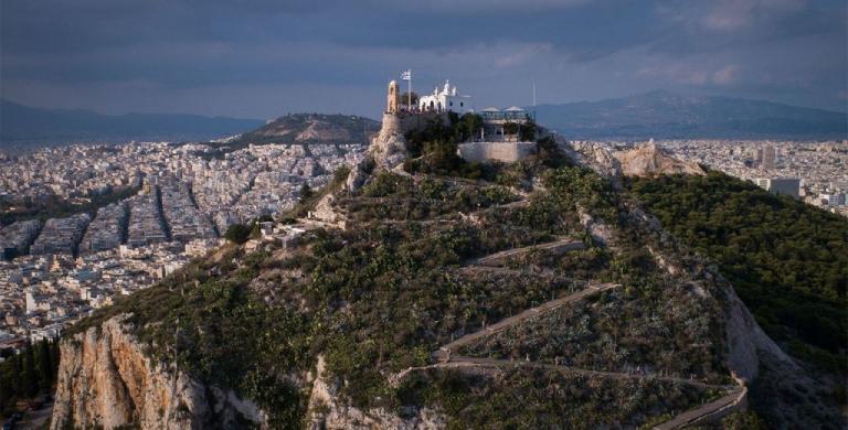 Λυκαβηττός: Η παρενόχληση του Ήφαιστου στην Αθηνά και η «δημιουργία» του λόφου της Αθήνας