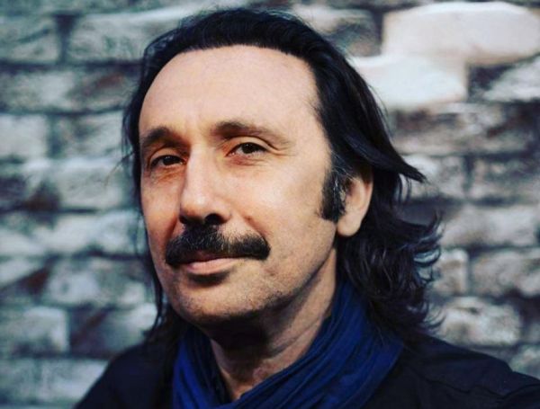 Αυτό είναι το πραγματικό όνομα του Ρένου Χαραλαμπίδη