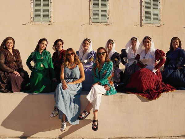 MY GREECE: H Δέσποινα Βανδή με την Ελλη Κοκκίνου στη Λευκάδα