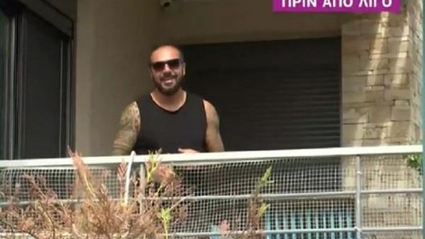 Τριαντάφυλλος: Συνεχίζεται η… παράκρουση έξω από το σπίτι του – Άναψαν καπνογόνα