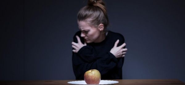 Γιατί η πανδημία αύξησε τις διατροφικές διαταραχές στους εφήβους