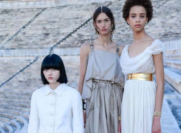 Dior: Οι Έλληνες σχεδιαστές που θα παρακολουθήσουν το ντεφιλέ στο Καλλιμάρμαρο