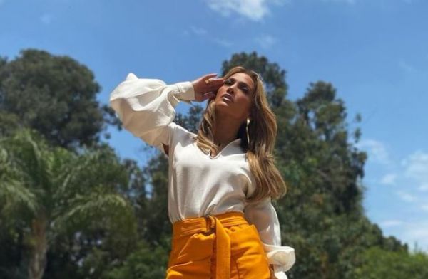 Τζένιφερ Λόπεζ: Στη Μύκονο για διακοπές η εκρηκτική σταρ