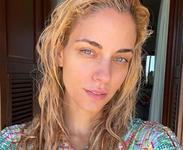 Δούκισσα Νομικού: Υποδέχτηκε το καλοκαίρι στην Μύκονο