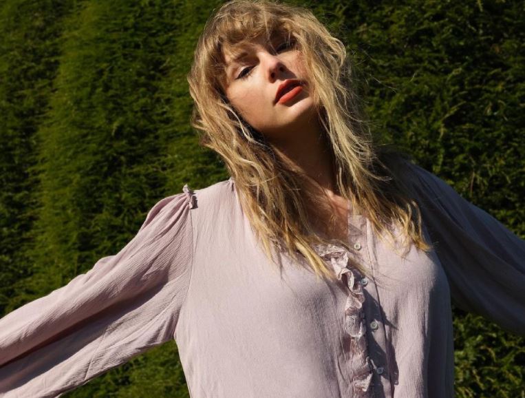 Τέιλορ Σουίφτ: Συγκινεί το μήνυμά της για τον Μήνα Υπερηφάνειας