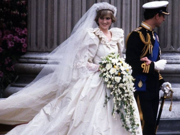 Πριγκίπισσα Νταϊάνα: Γιατί ανέκριναν τον Κάρολο μετά τον θάνατό της;