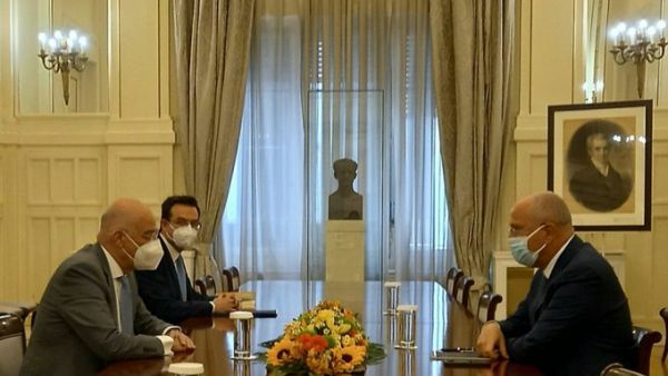 Δένδιας: Τι συζήτησε με τον πρέσβη του Ισραήλ