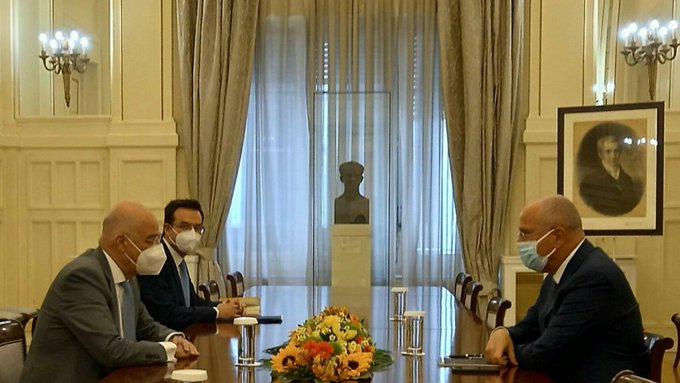 Δένδιας: Τι συζήτησε με τον πρέσβη του Ισραήλ