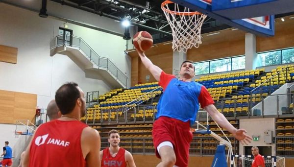 Ξεκίνησε προπονήσεις με την Κροατία ο Χεζόνια