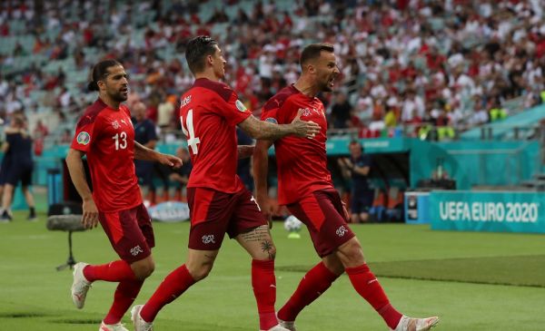 Εκανε το καθήκον της και περιμένει η Ελβετία (3-1)