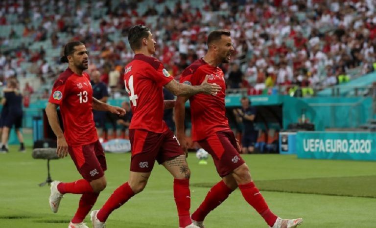 Στους 16 του Euro και η Ελβετία