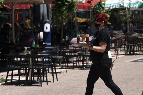 Επίσημο: Επιστρέφει η μουσική στην εστίαση – Απαγόρευση κυκλοφορίας από τη 01:30 – Δείτε από πότε