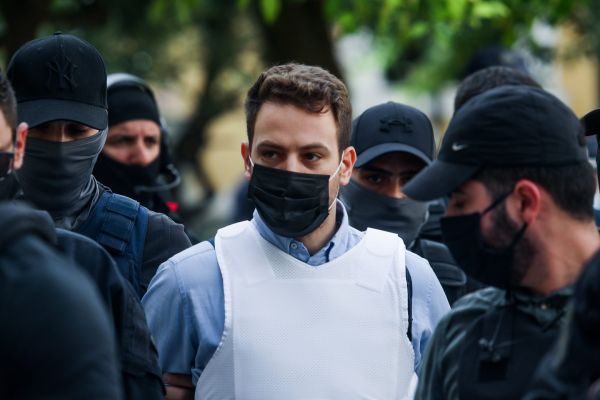 Γλυκά Νερά: Ρεσιτάλ προκλητικότητας από τον πιλότο – Σχεδίαζε το νέο σπίτι μετά τη δολοφονία της Καρολάιν