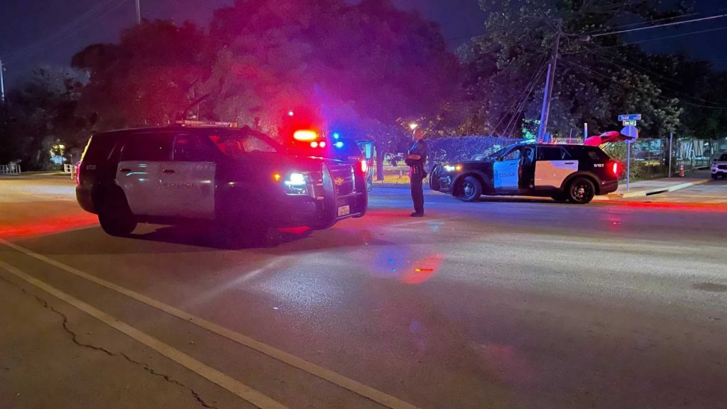 Τέξας: Πυροβολισμοί στο Όστιν – Στο νοσοκομείο τουλάχιστον 13 τραυματίες