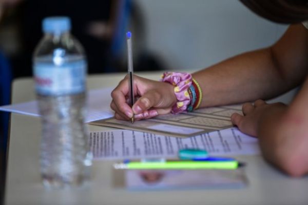 Πανελλαδικές 2021: Μέτριας δυσκολίας τα Μαθηματικά, απαιτητικά της Βιολογίας, για διαβασμένους τα Αρχαία