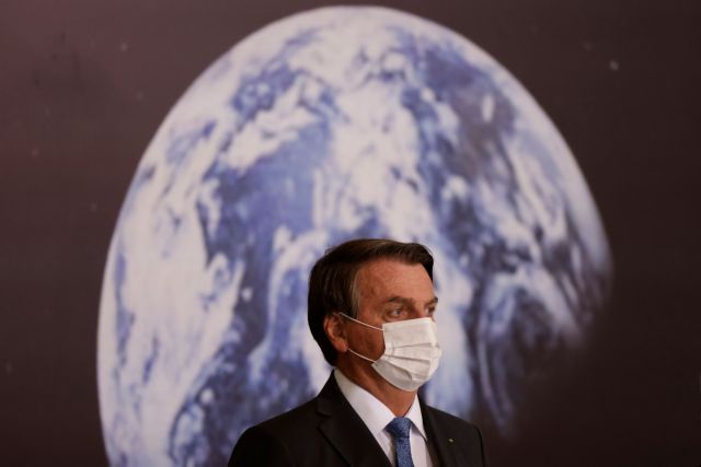 Βραζιλία: Εχασε τη ψυχραιμία του ο Μπολσονάρο – Έβγαλε τη μάσκα και είπε σε δημοσιογράφο να «σκάσει»