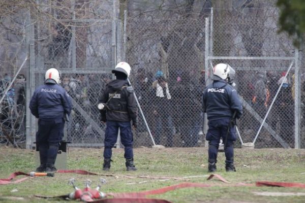 Washington Post: Επικρίσεις για τα «ηχητικά κανόνια» της Ελλάδας και την αμφιλεγόμενη πολιτική της Δανίας για τους αιτούντες άσυλο