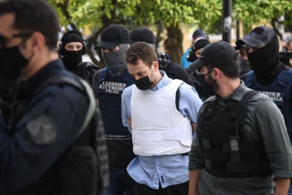 Γλυκά Νερά: Ολοκληρώθηκε η απολογία του συζυγοκτόνου στον ανακριτή