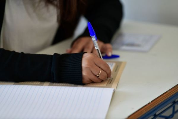 Πανελλαδικές 2021: Οι υποψήφιοι των ΕΠΑΛ εξετάζονται σε Ηλεκτροτεχνία 2, Αρχιτεκτονικό Σχέδιο και Ναυτικό Δίκαιο