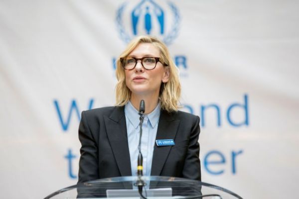 Κέιτ Μπλάντσετ: Ζούμε την αβεβαιότητα λόγω πανδημίας 18 μήνες – Οι πρόσφυγες τη ζουν καθημερινά